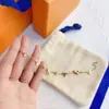 Fashion designer Men & Women Cuff Bracelet Classic Nail Bracelet Couple Crystal 316L Titanium Plating 18K Gold Jewelry gifts 2023305t