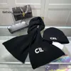 Bom feminino outono e inverno quente doce cor designer gorro chapéu casa ao ar livre carta bordado cachecol conjunto