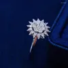 Bagues de cluster Aazuo Engagement Jewerly 18K Diamants blancs 0.85ct Solid Gold Sun Flower Haut de gamme Tendance Senior Party Fine Bijoux