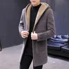 Misto lana da uomo invernale Cappotto di lana di zibellino dorato di alta qualità con cappuccio Versione coreana di media lunghezza e pile ispessito 230928