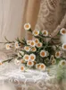 الزهور الزخرفية على الطراز الرعوي الاصطناعي جميل ديزي طاولة الطعام المزيفة ديكور المنزل