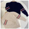 Baby Boys Designer Knitwear Topps Kids Classic Sweaters Autumn Winter Sweatshirts Barntröja Tröja Jumper Clothing Unisex kläder 01