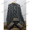 Autumn and Winter Scarf Cape Cape Coat Luxury Brand Double Letters Ny personlig trend mode mångsidig färg matchande ull blandad kappa sjalplatser kvinnor