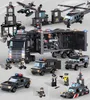 1100 pièces Kit de construction de commissariat de police de ville jouets en bloc pour tout-petits camion de centre de commande mobile SWAT avec voiture de police hélicoptère bateau de patrouille adapté aux garçons et aux filles