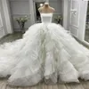 Gonne Splendido tutù dal volume molto ampio in tulle con volant da sposa e orlo a trapezio Maxi gonna su misura per donna con immagine reale