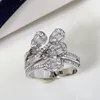 Bagues de cluster Mode Irrégulière Ovale Fleurs Princesse Plein Diamant Couple Bague Pour Femmes Géométrique Argent Plaqué Anniversaire Cadeau Bijoux