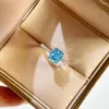 Bröllopsringar Huitan Personlighet Blue Cubic Zirconia Finger Ring for Women mode Contracted Design Daily Wear Party Luxury Jewelry