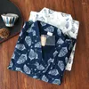 Herrespår på våren och sommaren japansk stil rep kimono pyjamas bomull jacquard tunn badrock lös svett ång hem kläder