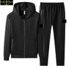 Plus maten Bovenkleding Jassen Stone Jacket Island Nieuw Lente en Herfst Trainingspakken Mode Klassieke jas Effen Casual Sports Suit Tweedelige herencapuchon Rits Topbroek