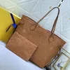 Luxe boodschappentassen Hoge kwaliteit Tote-handtassen 2 stks / set Mode Dameshandtassen de draagtassen Reliëfbloem Damestassen Schoudertassen Clutch Bags met portemonnee portemonnees