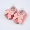 Första vandrare födda baby unisex korall fleece bootie vinter varm spädbarn småbarn spjälskor klassisk golv bowknot