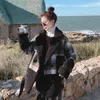 Kadınlar Kürklü Kadın Kırpılmış Tüvet Ceket Vintage İnce Ekose Ceket Koreli Uzun Kollu Peluş Birleştirme Sahte Yün Out Giyim Üstleri Kadın B36
