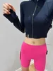Nouvelle veste de mode Top Look vente chaude femmes légère fermeture éclair complète veste de piste de course entraînement Slim Fit Yoga Sportwear avec trous pour le pouce