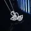 S925 Collier pur version coréenne pour femme, pendentif double cygne en diamant Mosang, petit sens du design, chaîne de clavicule élégante et luxueuse, vente en gros de bijoux