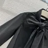 Chemises décontractées pour hommes Chemise à lacets à nœud noir avec col haut demi-chaîne