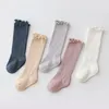 Детские носки 3 пары детских носков до колена для мальчиков и девочек, детские однотонные хлопковые длинные носки с оборками, летние детские носки с рюшами для младенцев 230928
