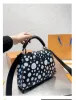 Capucines Women bags Never GM Full Litchi grain Taurillon handbag Fashion Shopping Satchels shoulder cross body outdoor messenger bags Luxury designer purses