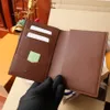 男性用の最高品質のパスポートカバークラシックスタイルのウォレットデイリーパッケージカードホルダーデザイナーカードカバーカジュアルチェンジ財布6450274x