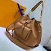 LockMe Bucket Bag Grained Leather Collection Womens Luxurys Designers Cross body Bags Handbags Purses Crossbody238D