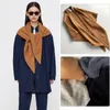 スカーフ秋の冬の女性の三角形デザインカシミアショールオールマッチレディースソリッドカラースカーフ