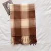 Nouveaux châles arrivés automne et hiver rétro grande écharpe en cachemire à carreaux femmes nouvelle mode frange chaud foulard bureau climatisation chambre Cape RRD139