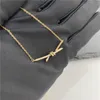 Collar para mujer para el cuello Collar de lujo de acero inoxidable Cadena de plata Pareja Colgante de oro Moda Joyería al por mayor Accesorios de diseñador Regalo de cumpleaños