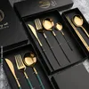 Servis uppsättningar 10SetFour Piece Presentlåda uppsättning av rostfritt stål Western Table Titanium Gold Spoon Black Fork Chopsticks