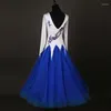 Stage Wear 2023 Robe de concours de danse de salon standard Costumes bleus blancs pour femmes chanteuses robes de jazz / valse / tango