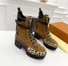 2023 Designer Paris Laureate Platform Desert Boots Mocka Kalvläder och Patent Canvas Back Loop Treaded Gummi Yttersula Martin Winter Sneakers Stl 35-43