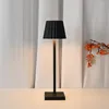Bordslampor El Bar Home Decoration Desk Lamp veckad för vardagsrum Norden USB -uppladdningsbar säng