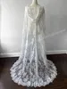 Romantyczne z kapturem koronkowe welda ślubna Lily Collins Inspired Fairy Princess Bridal Cape 2023 Curbak Chapel Long Bridal Veils Western British British Victorian