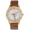 Wood Retro Man Women Watches Casual Watchs Vintage Wood Wrostwatches مع جلود حزام كوارتز ساعات العمل