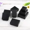 Bijoux Noir Diamant Grain Boîtes Carré Carton Cadeau Petit Collier Anneau Boucle D'oreille Boîte Kraft pour Ensemble de Bijoux avec Coussin éponge