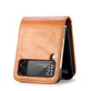 Carteiras de designer de moda Casos de couro para Samsung Galaxy Z Flip1 2 3 4 5g Cartão de PC em relevo e portador de caneta Pocket Pocket Luxury Anti-sísmico Antidrop Cellphone Tampa