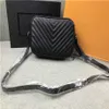 2020 Nya modeväskor damer Messenger Bag Promotion Axel Casual Chain Small Square Bag272n