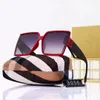 Designer-Sonnenbrille UV-Schutz Luxus polarisierte Sonnenbrille für Damen Herren Buchstabe Strand Retro Quadratisches Sonnenglas Lässige Brille mit Box Sehr schönes Geschenk