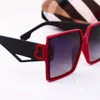 Designer zonnebrillen UV-bescherming Luxe gepolariseerde zonnebril voor dames heren letter Strand Retro vierkante zonnebril Casual brillen zeer goed cadeau 0AQH