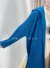 Casacos de trincheira feminina miyake plissado espessado com capuz de casaco comprido 2023 outono de outono com falha azul azul solto quebra -vento
