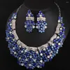 Collier Boucles d'oreilles Set Retro Blue Rhingestone Crystal Boucle pour femmes Pendants Jewelry Accessoires Robe de la robe de femme Gift Banquet de mariage