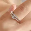 Anillos de racimo Doble capa Amor Apertura en forma de corazón Exquisita CZ Zircon Anillo de dedo Joyería de moda para mujeres Niñas Día de San Valentín