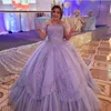 2023 Lila Quinceanera-Kleider, Spitzenapplikation, Tüll, schulterfrei, Perlen, abgestufte Rüschen, bodenlang, Sweet 16-Geburtstagsfeier, Abschlussball, formeller Abend, Vestidos