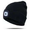 Hattar Beanie Hat USB laddningsbar stickad med ljus för utomhusfiske vandring ZJ55 Hats293v