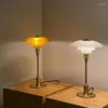 Tafellampen Noordse LED-lamp postmodern oranje wit slaapkamer creatieve woonkamer studie el decoratief glas