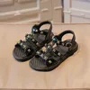 Sandales 2023 garçons sandales d'été enfants chaussures fashion rivet clair flats doux filles sandales plage décontractée enfants chaussures extérieure 3-12 ans t230103