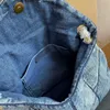 CC Marque Totes Vintage Blue Puffer Wash Denim Sacs à bandoulière en forme de V matelassé Double chaîne Designer Bandoulière Fourre-tout Lager Capacité Or Matériel Sacs À Main De Luxe Han