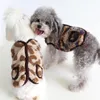 Vestuário para cães de casaco de estimação de roupas de cachorro Design de casaco de colete à prova de vento não-isca espessante de roupas de inverno de duas pernas para desgaste diário