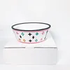 Designer Dog Bowls and Placemats Ställ in livsmedelskvalitet icke-skid BPA-fritt chipsäkra spetsbeständiga diskmaskin Säkra skålar med roliga varumärkesparodi Designs 2 Bowl 23 oz