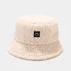 ベレー帽の冬の帽子for women gorros bonnets girls fuzzy fisherman cap