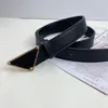 Ceinture de luxe pour hommes et femmes, triangle, boucle lisse noire, cadeau de saint-valentin, de noël, à la mode, ceinture en cuir, très bonne