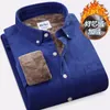 Camicie casual da uomo velluto a coste calda in cotone peluche spesse camicia da uomo inverno uomo abbigliamento in pile rivestite rivestite di velluto rivestite in uscita a vento